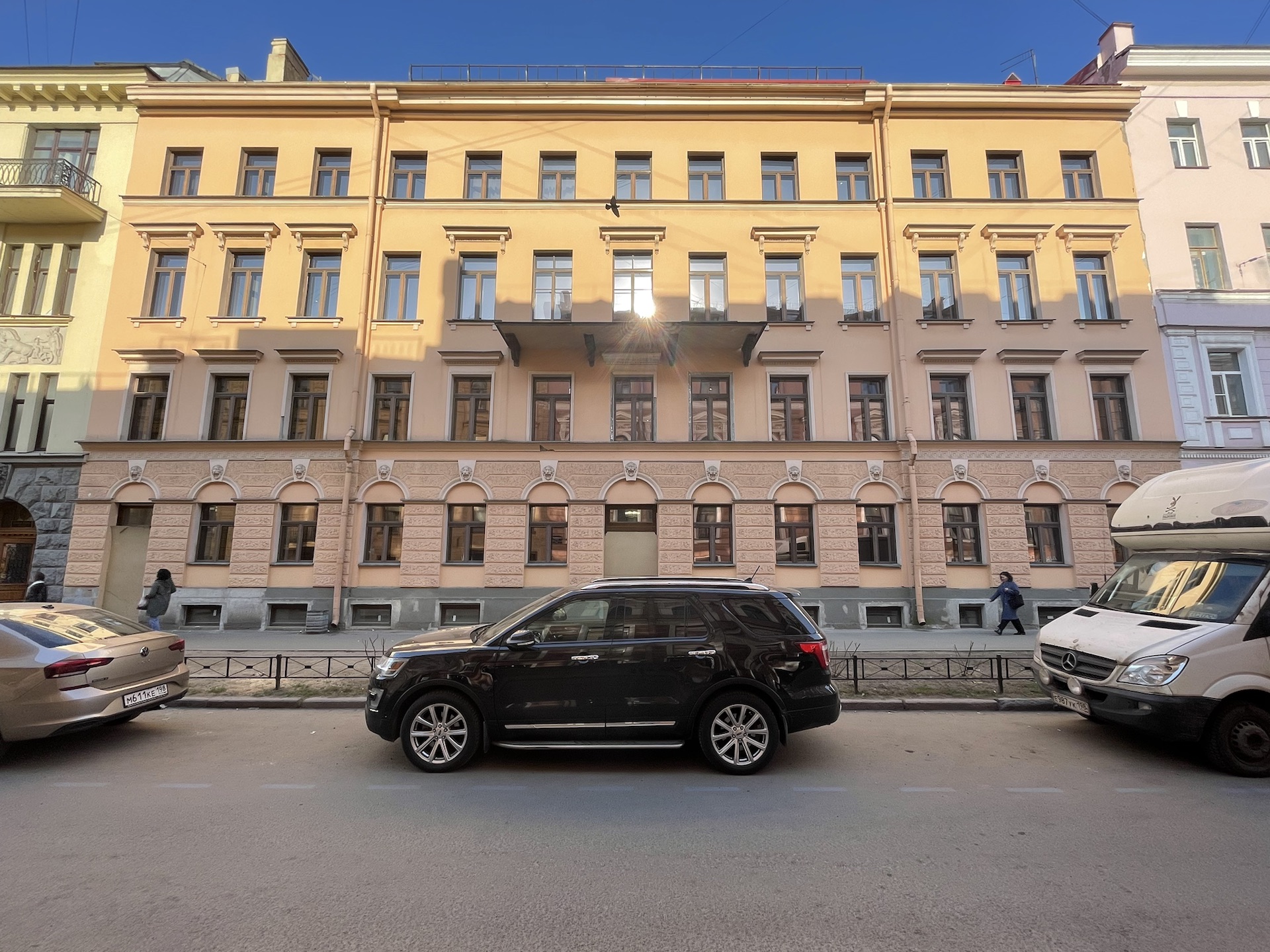 Фото Station Premier S12