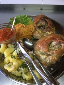 Izborskaya sloboda (derevnya Izborsk, Pskovskaya ulitsa, 65) ، مقهى