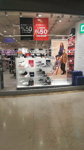 Shoe store Deichmann, Altinordu, photo