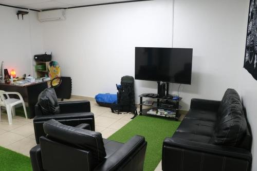 Фото Mahana Lodge Hostel & Backpacker