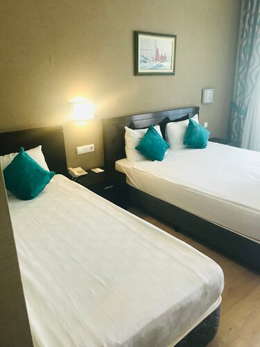 Гостиница Catamaran Resort Hotel в Бельдиби