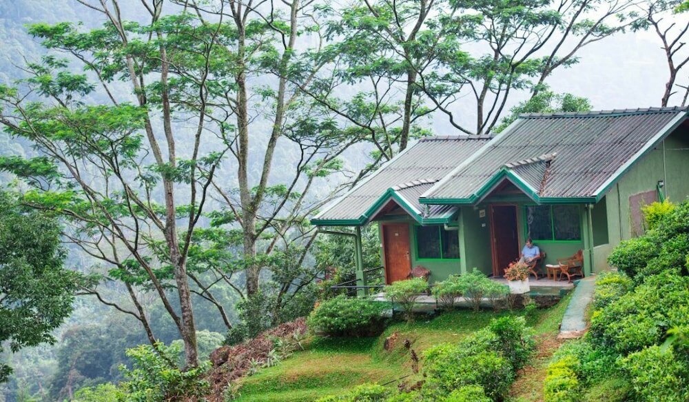 Фото Ramboda Falls Hotel