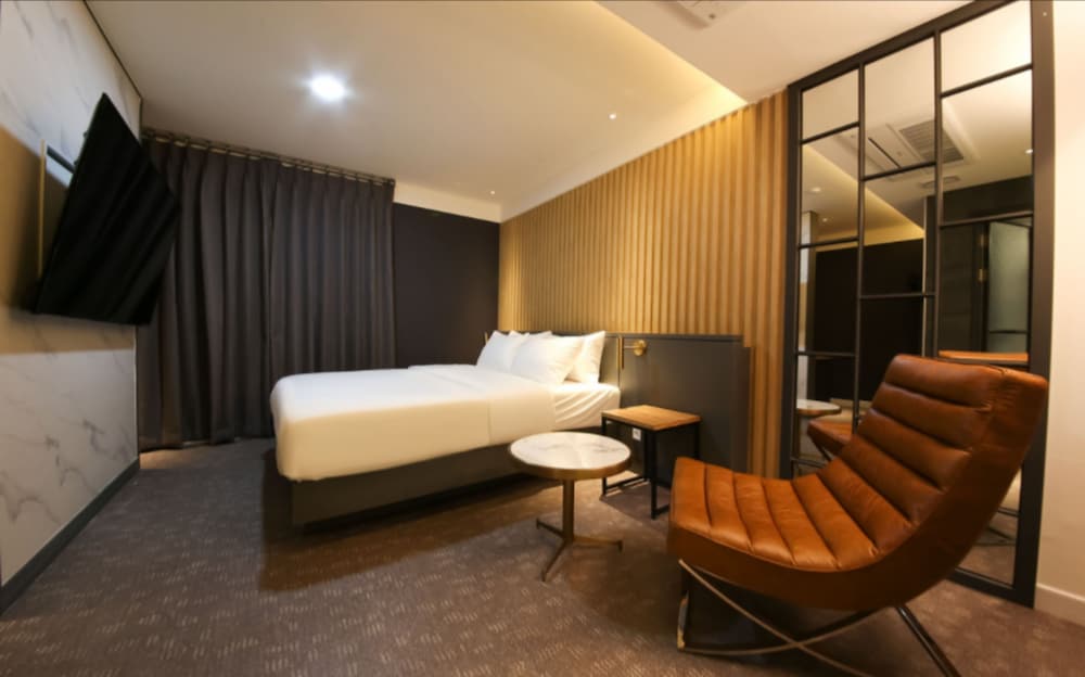 Фото West In Hotel