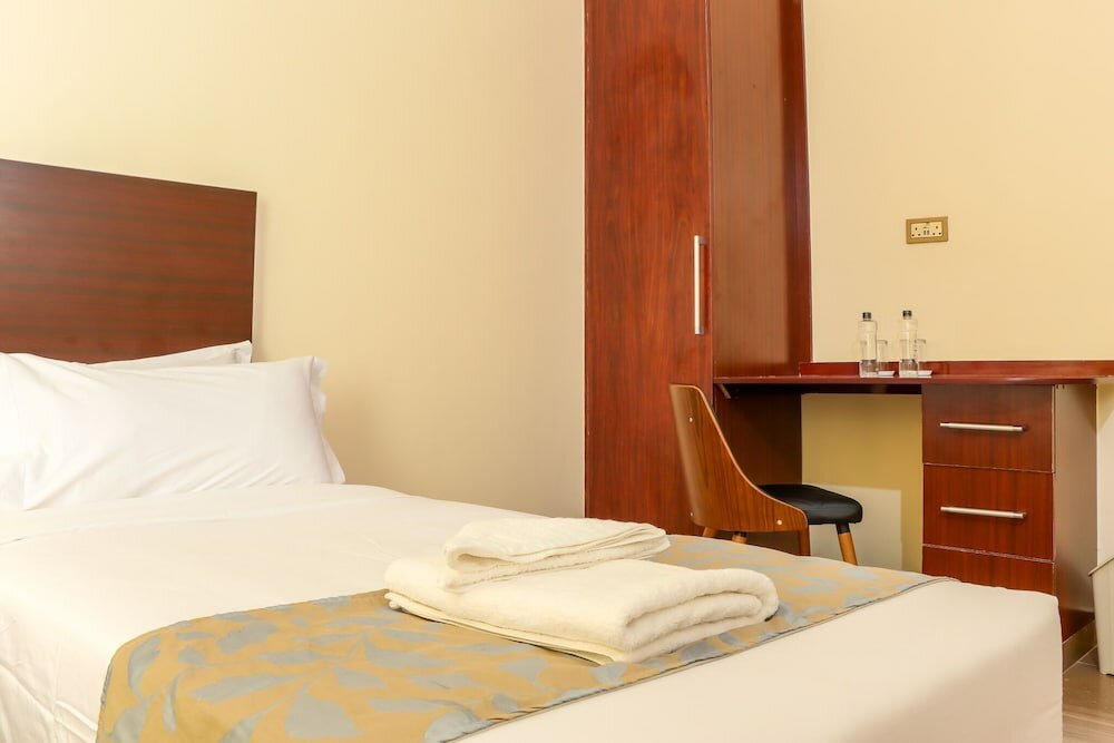 Фото Dallas Premiere Hotel