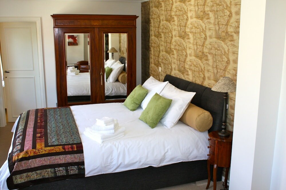 Фото The Townhouse Bed & Breakfast