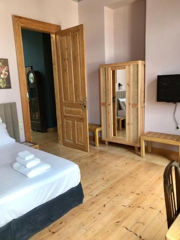 Фото Vasilikon Hotel