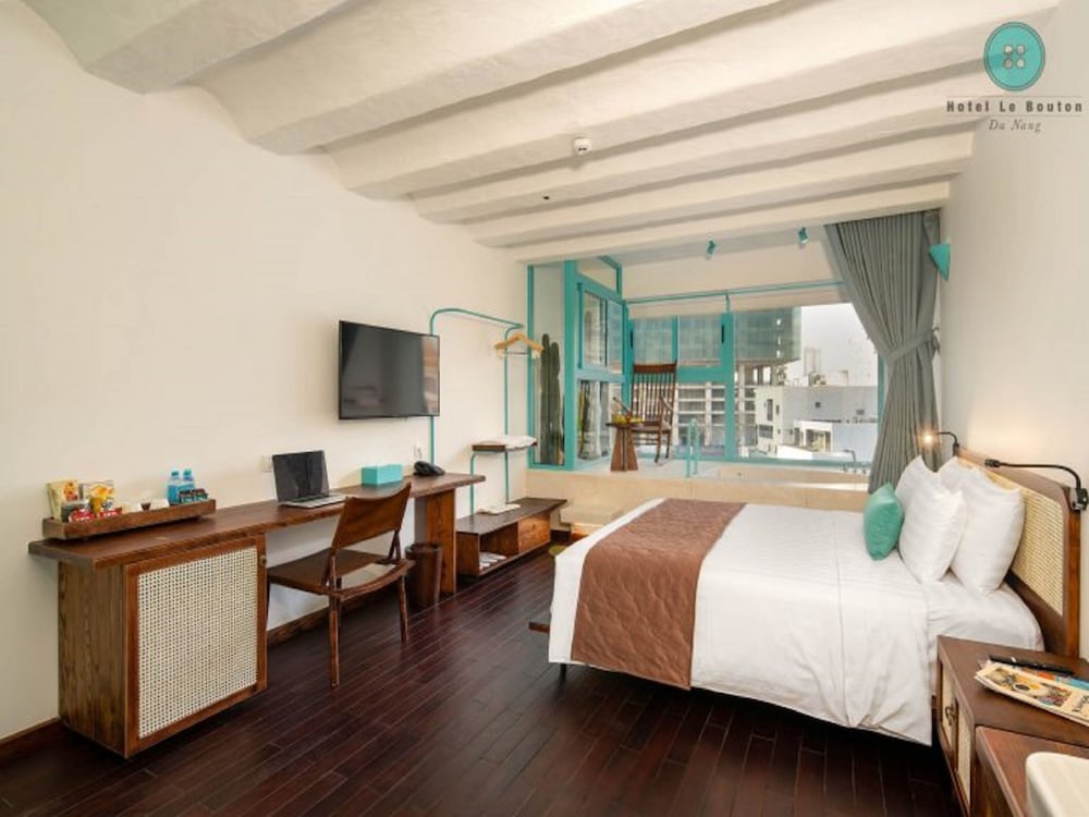 Фото Le Bouton Hotel