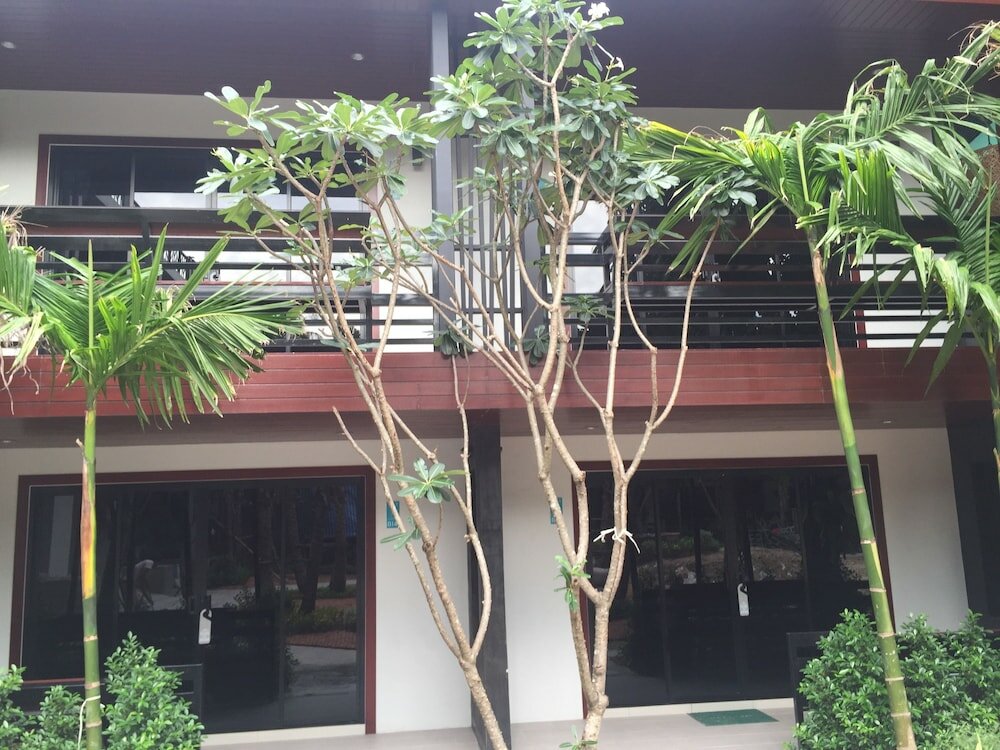 Фото Chaokoh Phi Phi Hotel & Resort