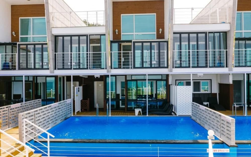 Фото Pohang Cheonnyeonbawi Pension