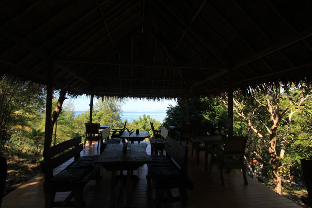 Фото Chomjan Beach Resort