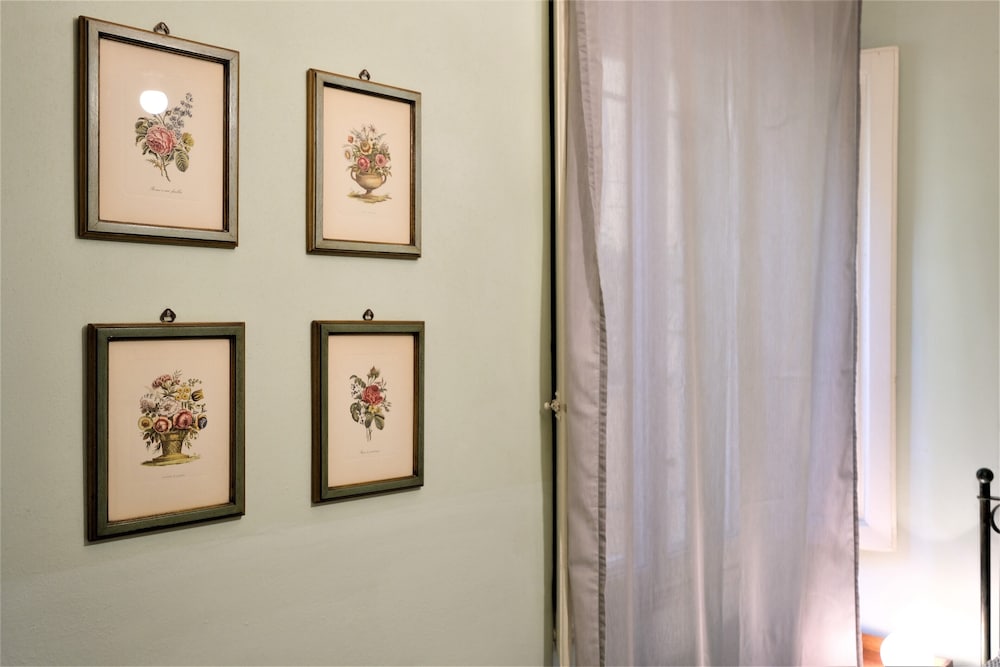 Фото Wine Apartments Florence Nebbiolo