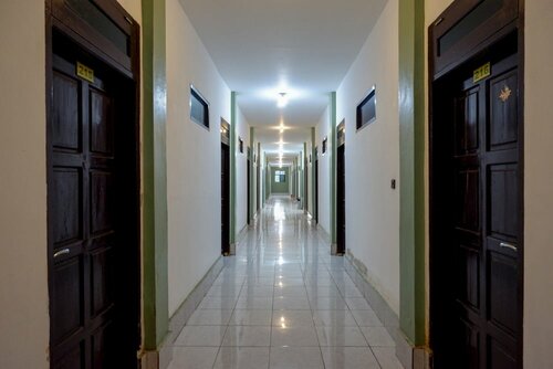 Гостиница RedDoorz Syariah @ Hotel Wisma Indonesia Kendari в Кендари
