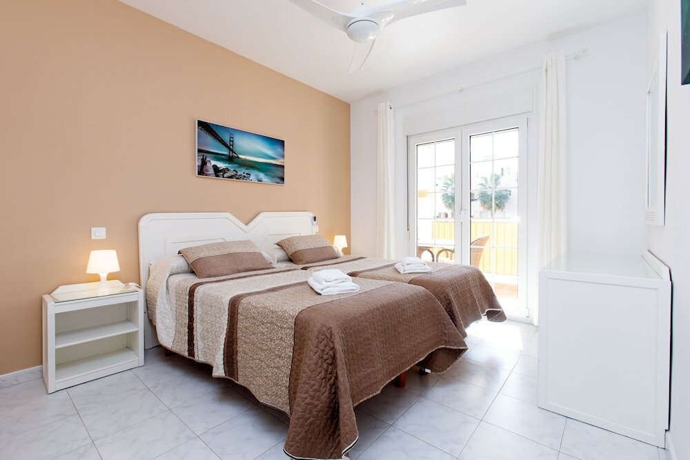 Фото Apartamentos Turísticos Almoraide