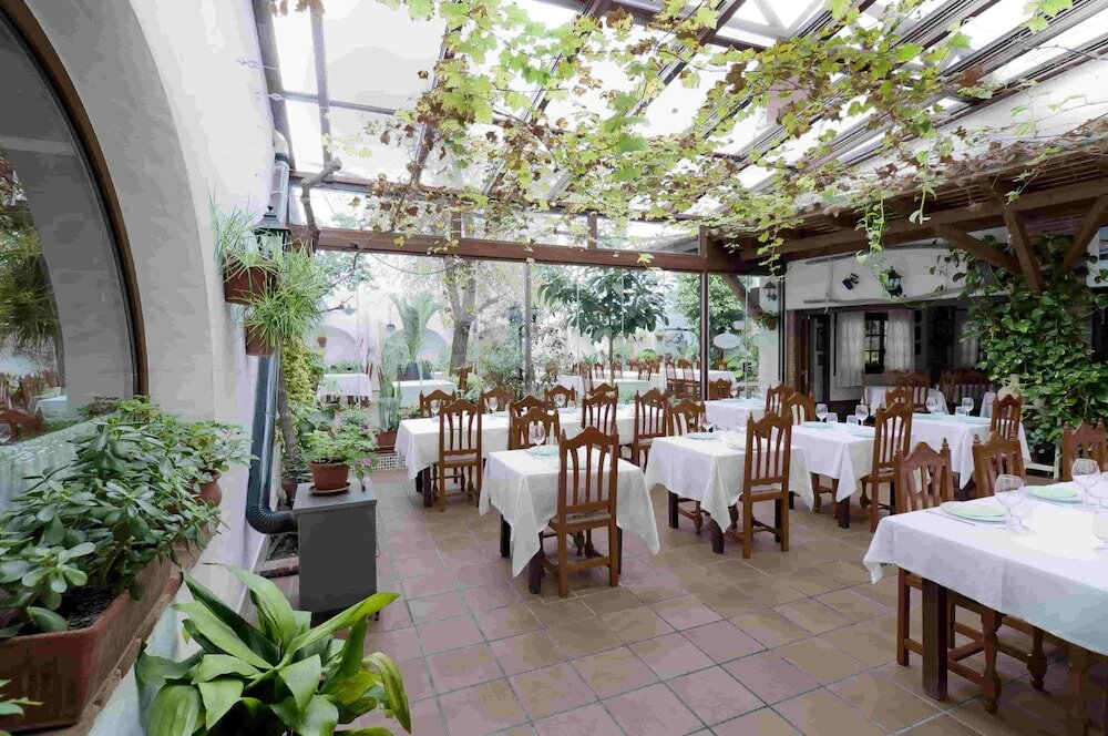 Фото Hotel Restaurante Blanco y Verde