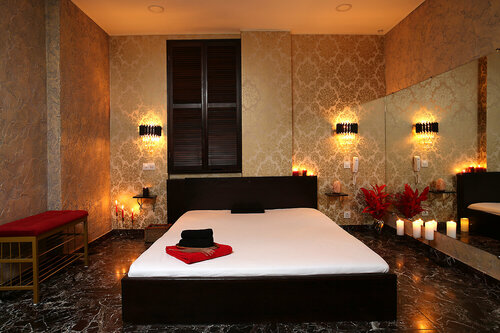 Толпақ қызды концертте жаттықтырған