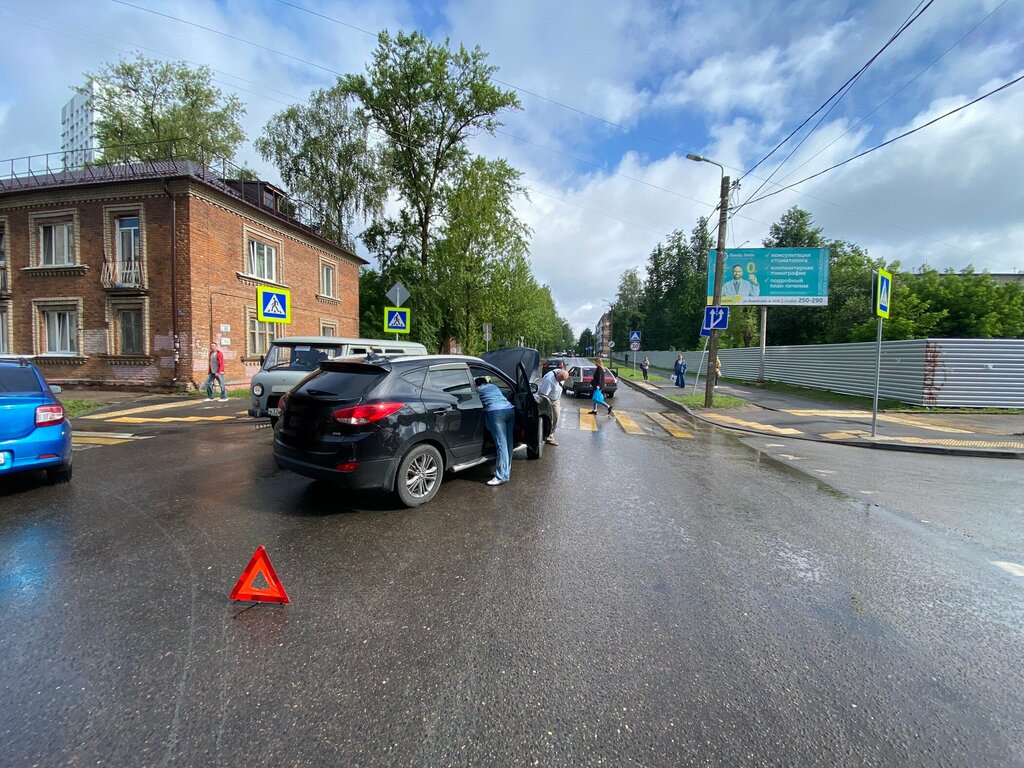 Average commissioner Avariynyy Komissar, Smolensk, photo