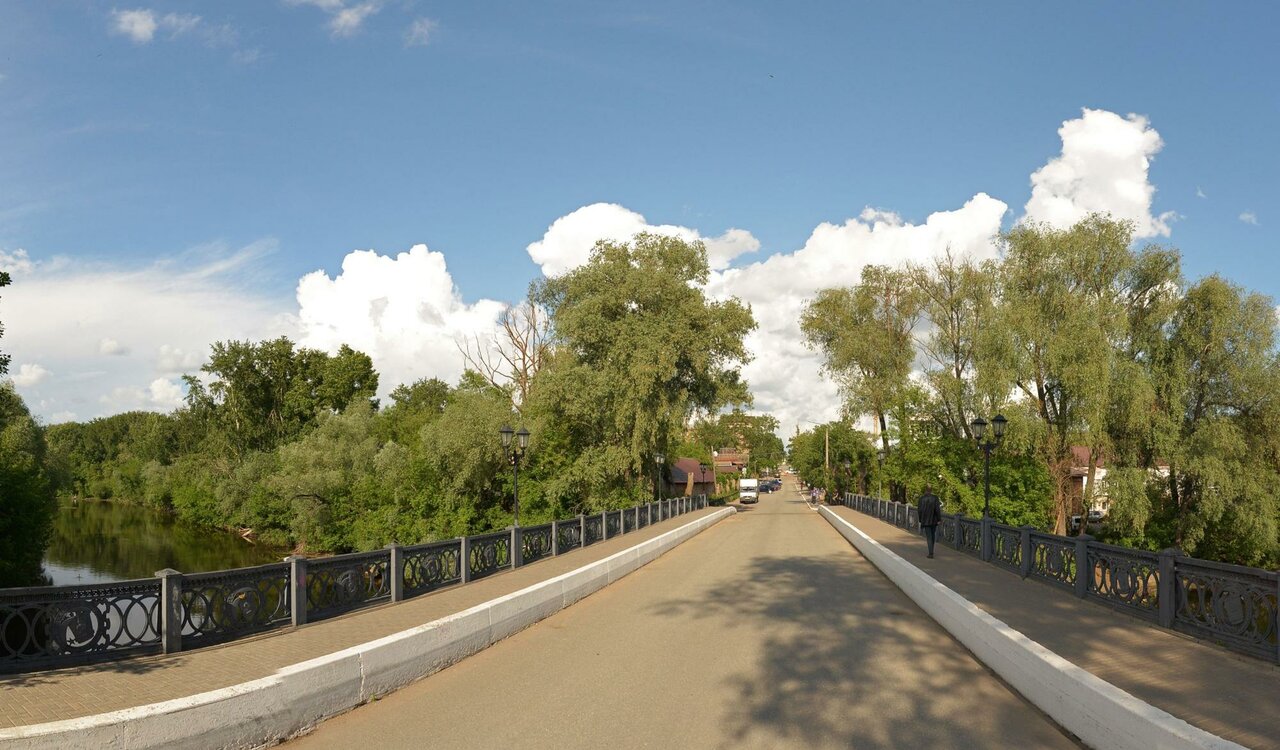 Баланың жыныс мүшесі тік болып қалды