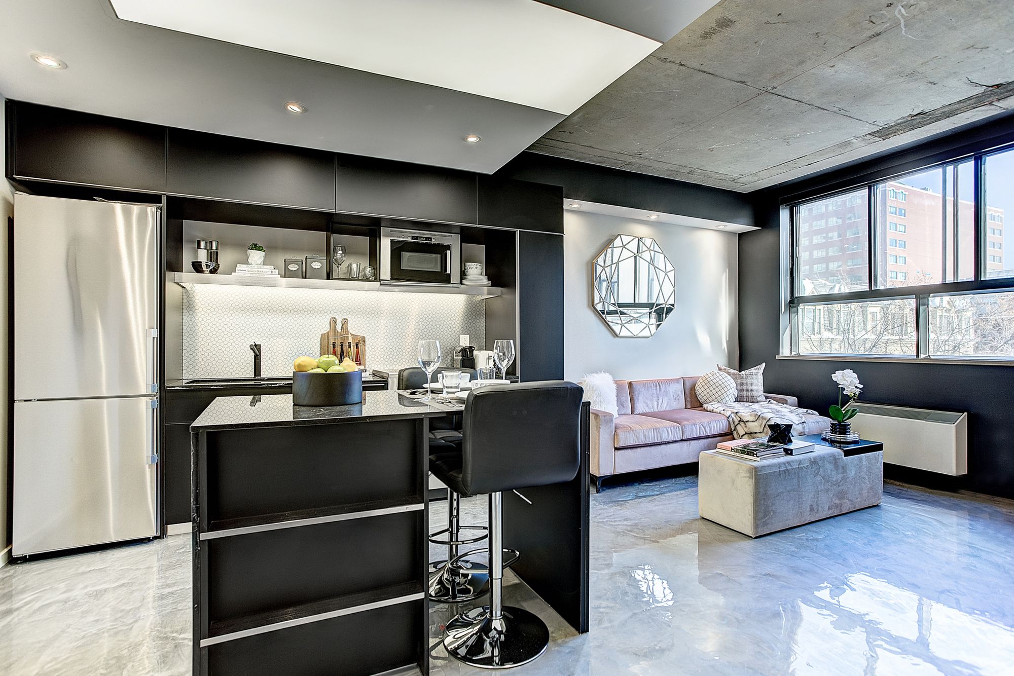 Фото Pierce Boutique Apartments