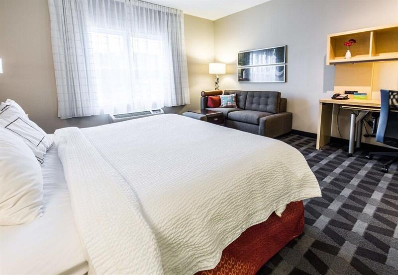 Фото TownePlace Suites by Marriott Gilford