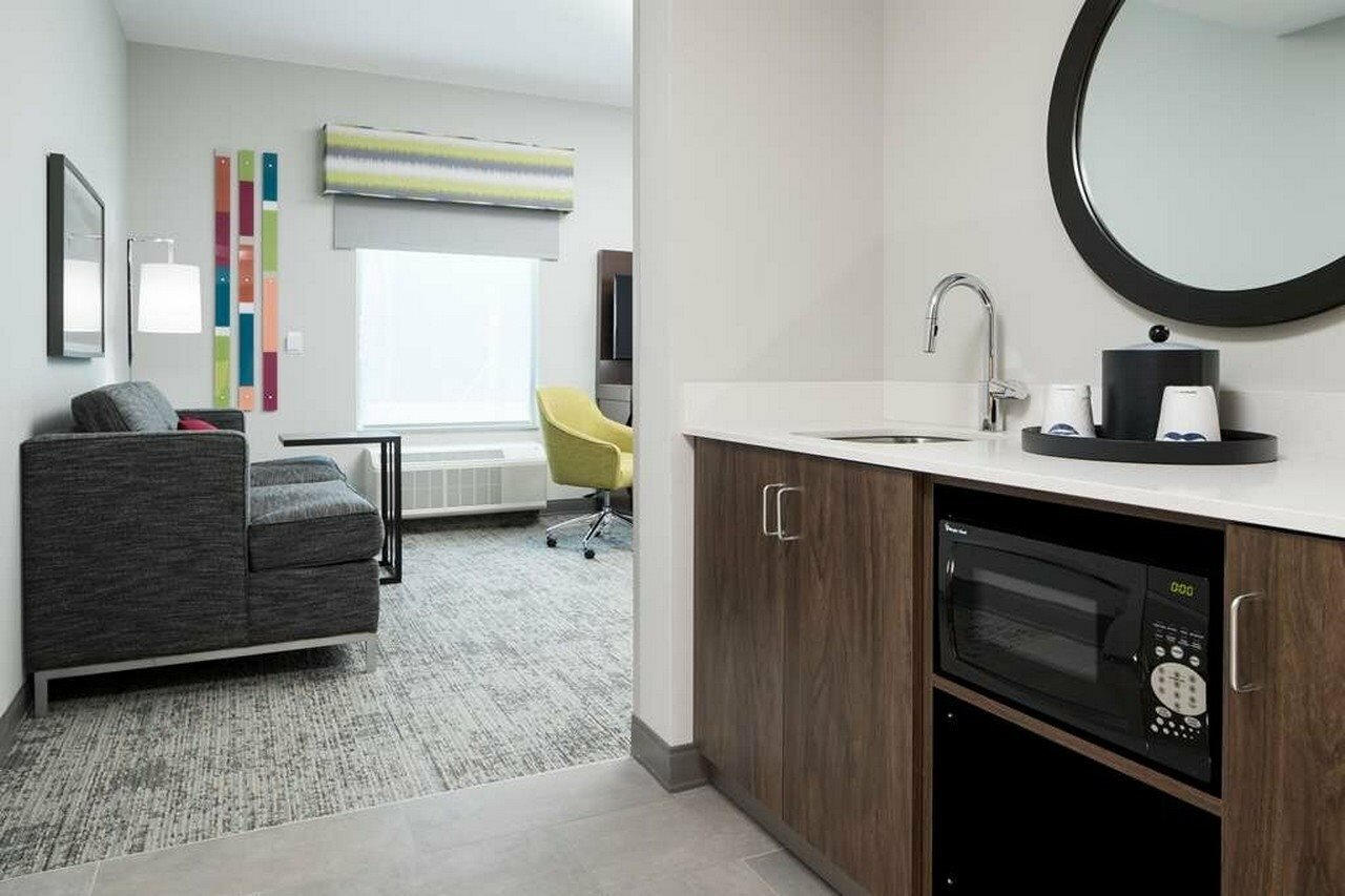 Фото Hampton Inn & Suites Cape Canaveral Cruise Port