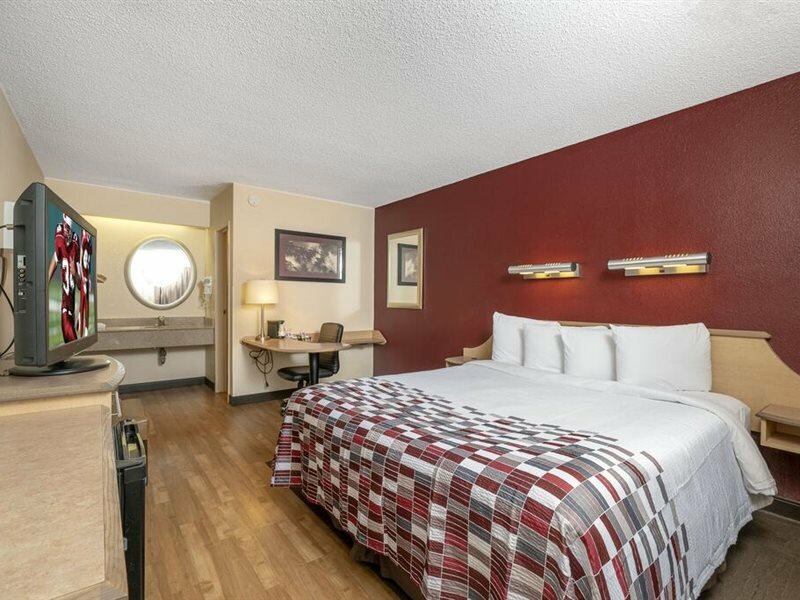 Фото Red Roof Inn Tampa Fairgrounds – Casino