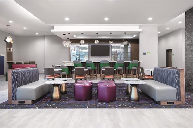 Фото La Quinta Inn & Suites by Wyndham Waco Downtown - Baylor