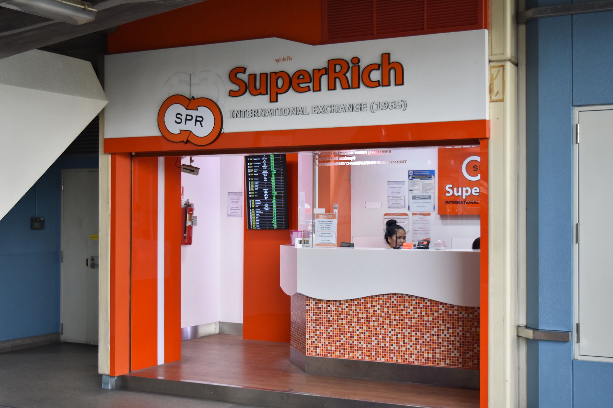 Фото Hide Bangkok Hostel