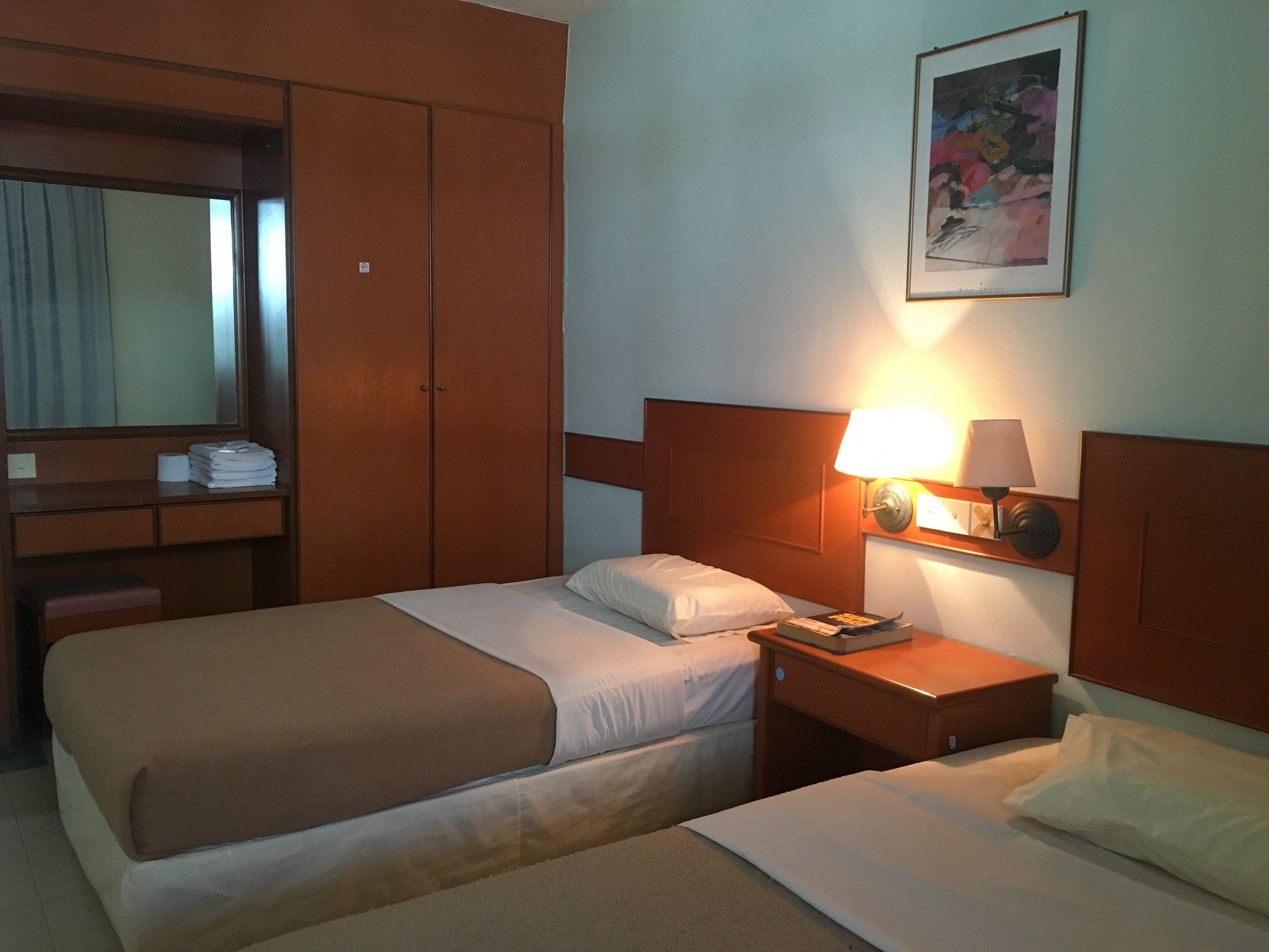 Фото Oyo 764 Hotel Famous Inn