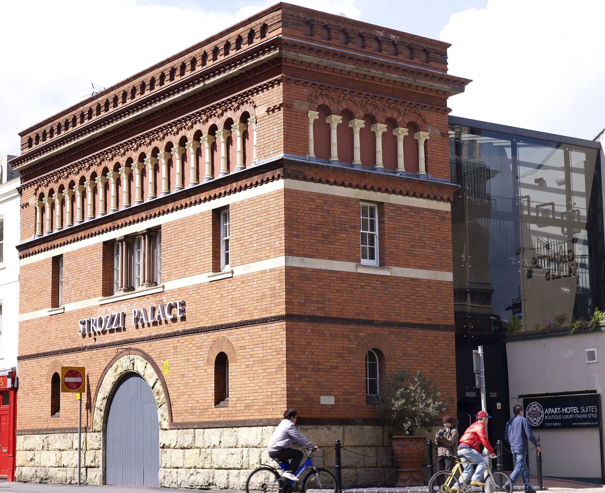 Фото Strozzi Palace Suites by Mansley