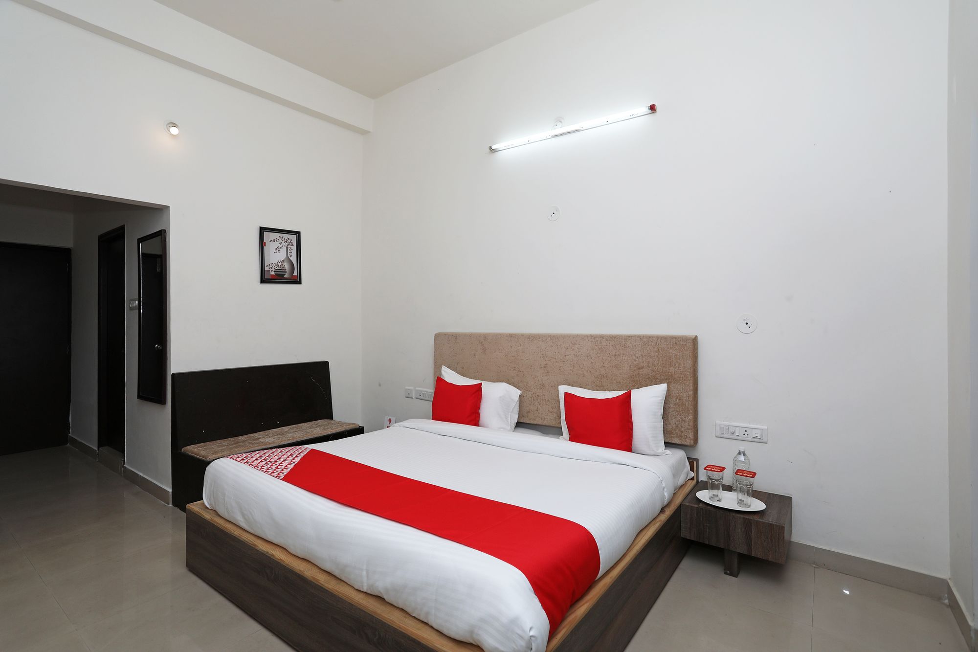 Фото Oyo 10967 Dhola Maru Resort