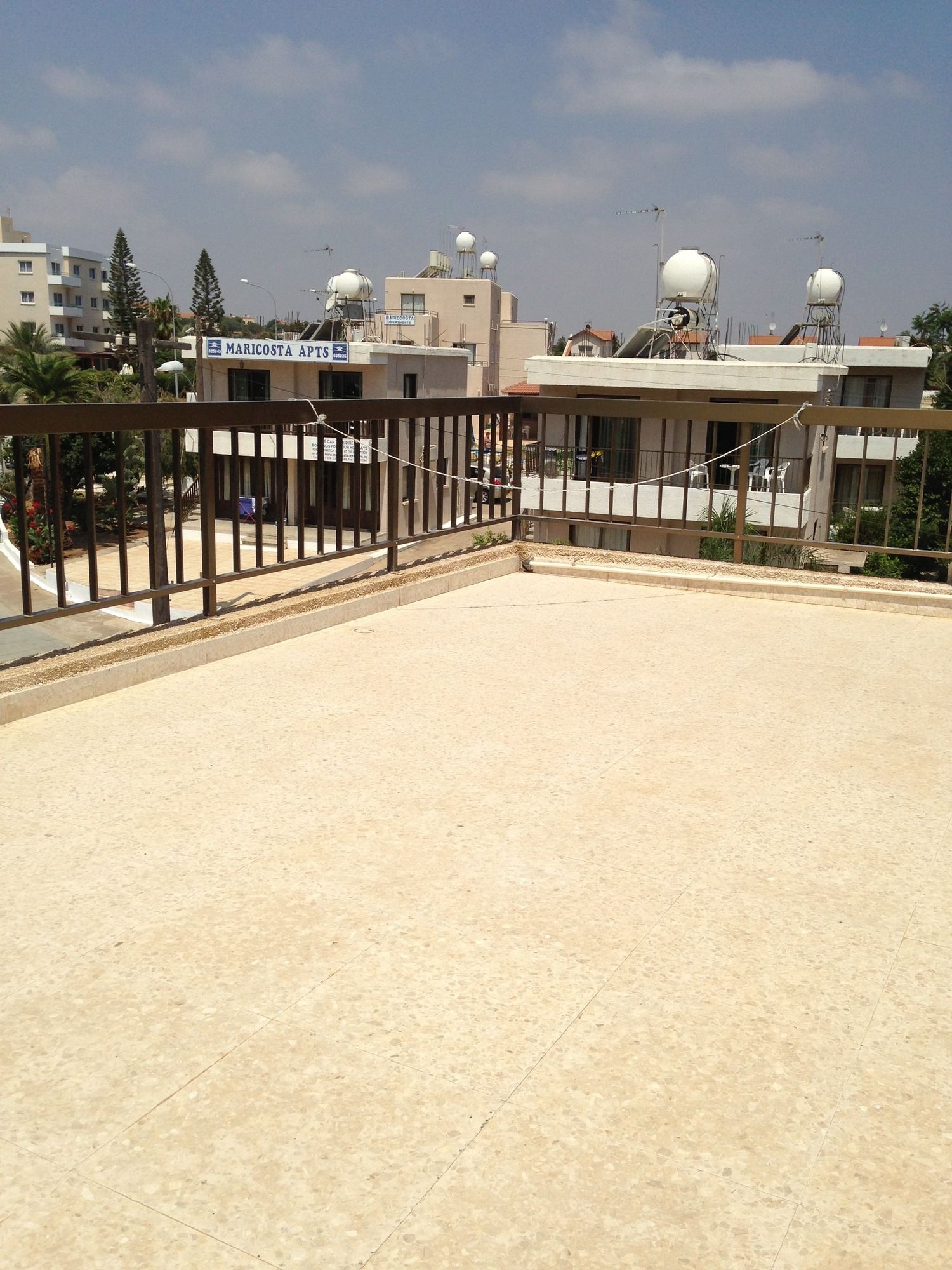 Фото Constantaras Apartments