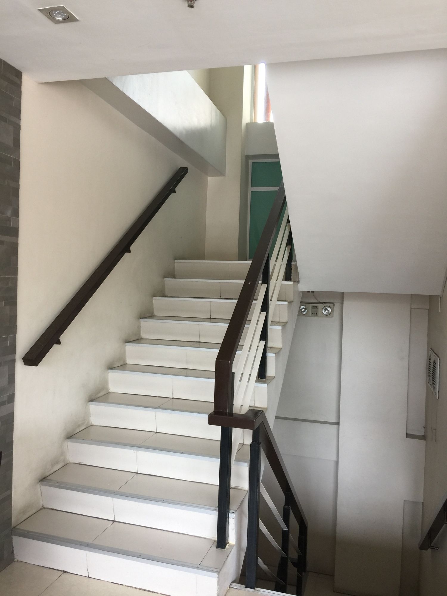 Фото Canberry Hotel