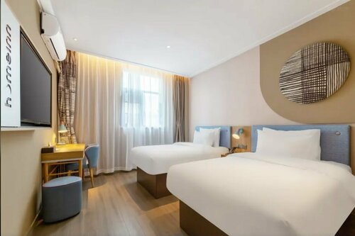 Гостиница Home Inn Dongfeng Square в Куньмине