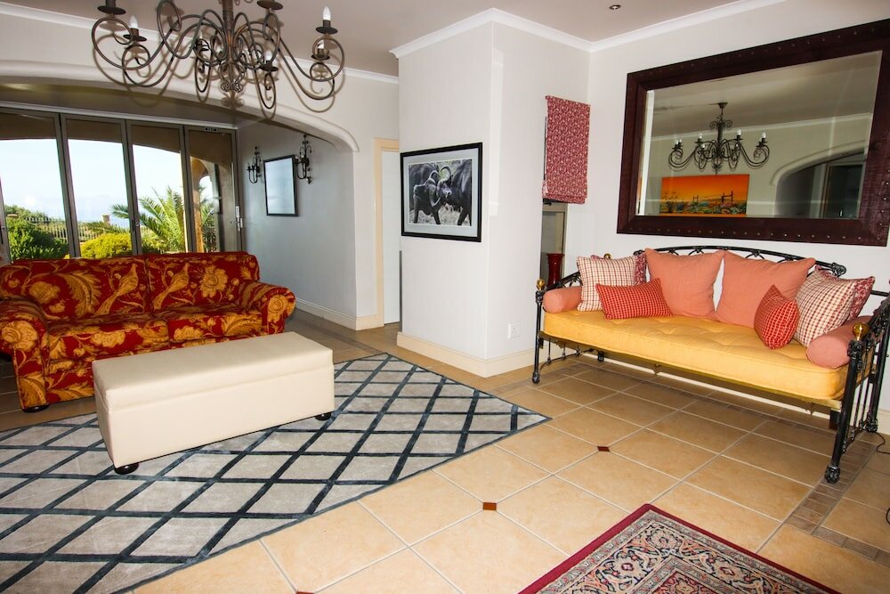 Фото On the Cliff Guest House