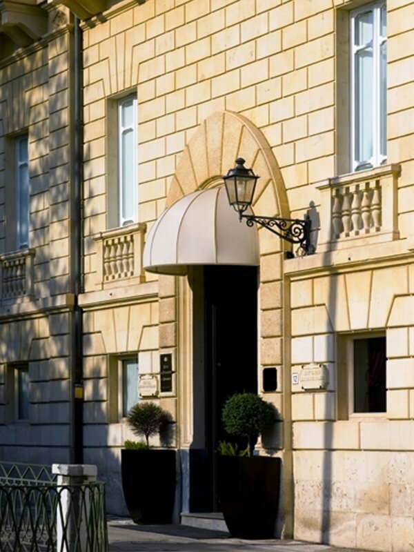 Фото Grand Hotel Des Ètrangers