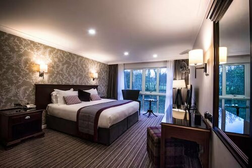 Внешний вид отеля Doubletree by Hilton Cheltenham в Челтнеме, фото 2