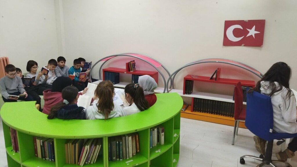 School Toki Tasoluk Secondary School, Arnavutkoy, photo