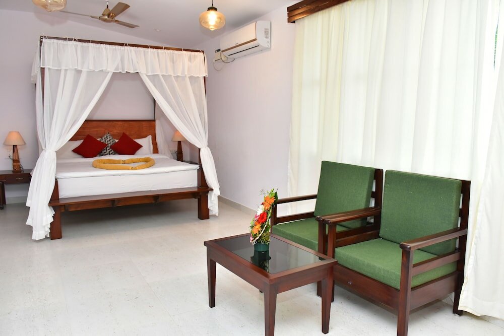 Фото Naga Cottages