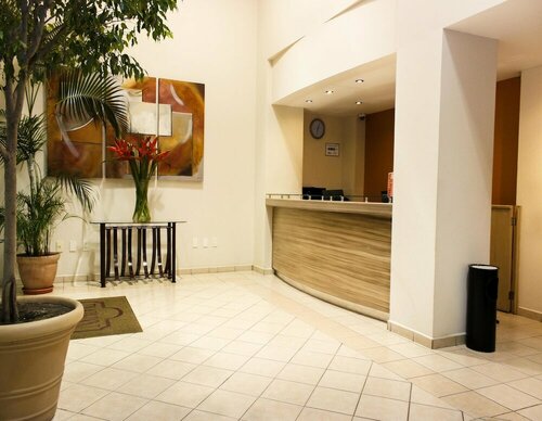 Гостиница Plaza Inn Express в Тапачуле