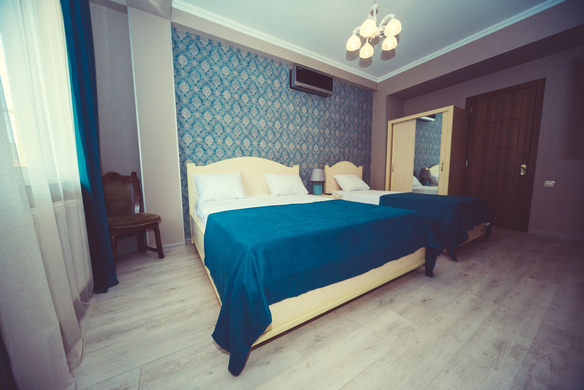 Фото New Metekhi