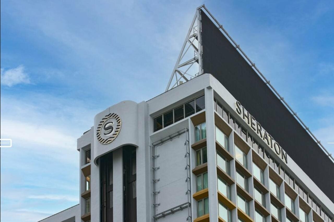 Фото Sheraton Hong Kong Hotel & Towers