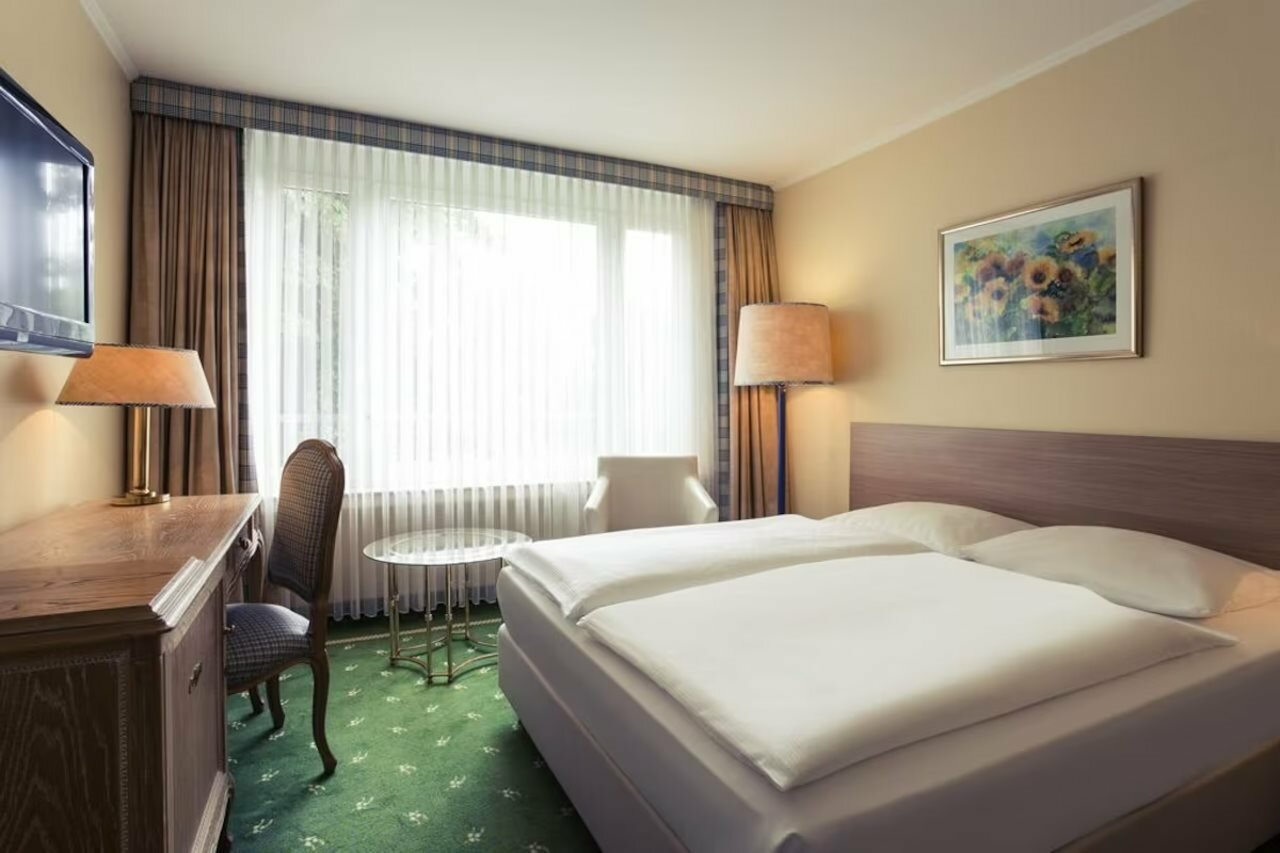 Фото отеля 2