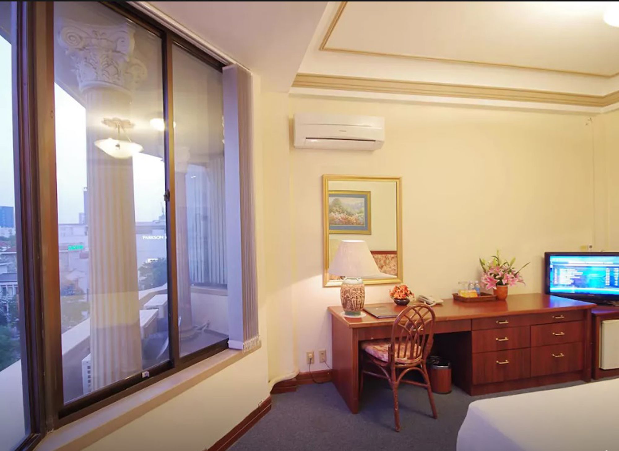 Фото The Spring Hotel