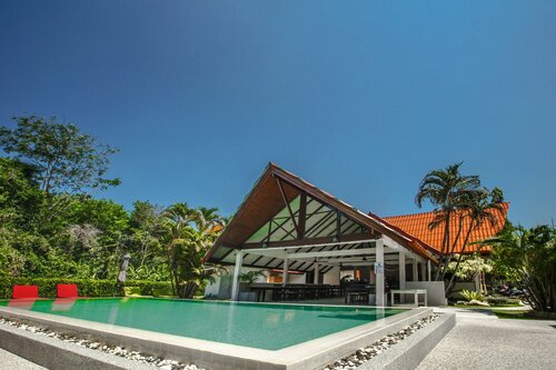 Внешний вид отеля Naiharn Beach Resort в Равае, фото 1