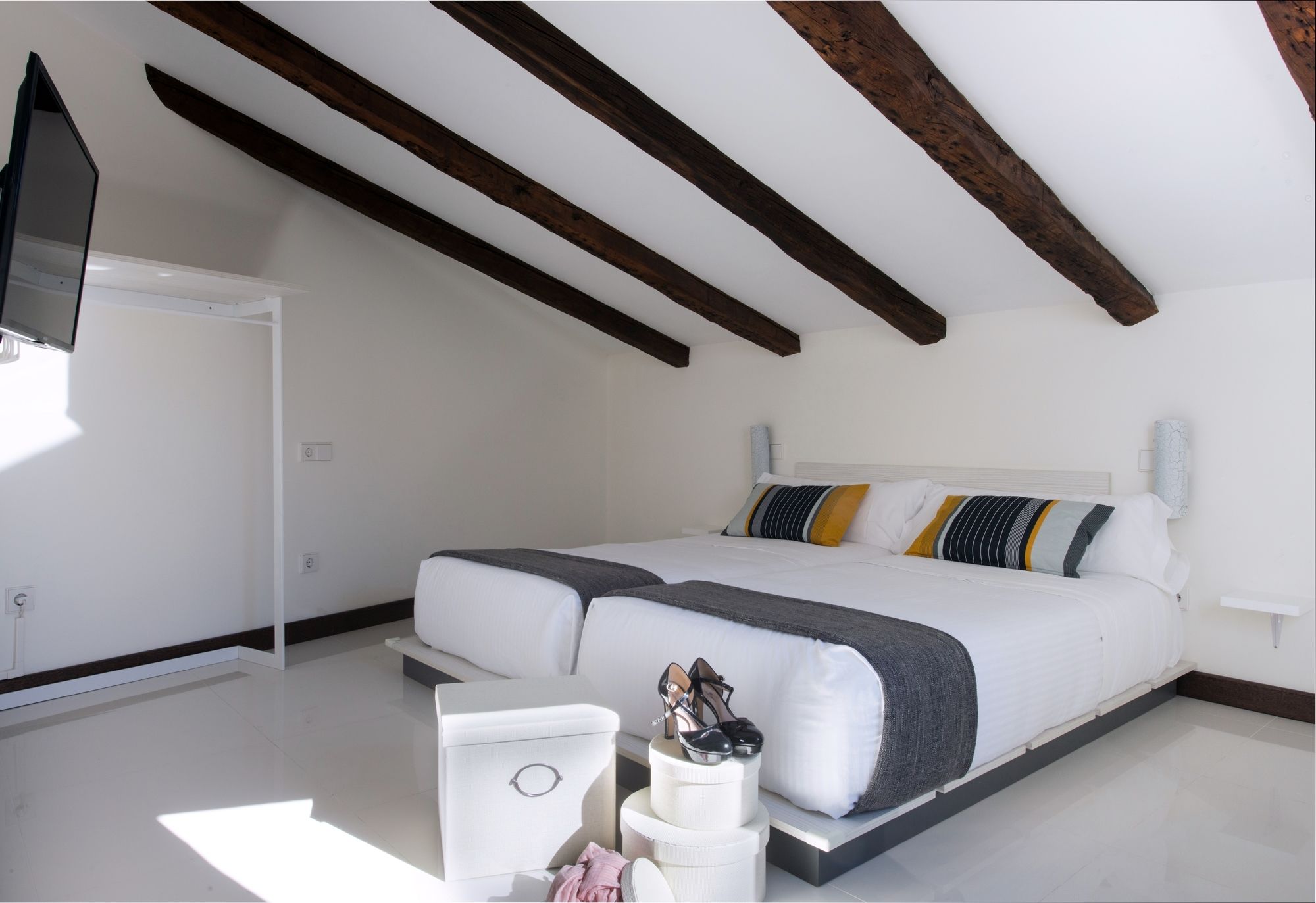 Фото Roisa Suites