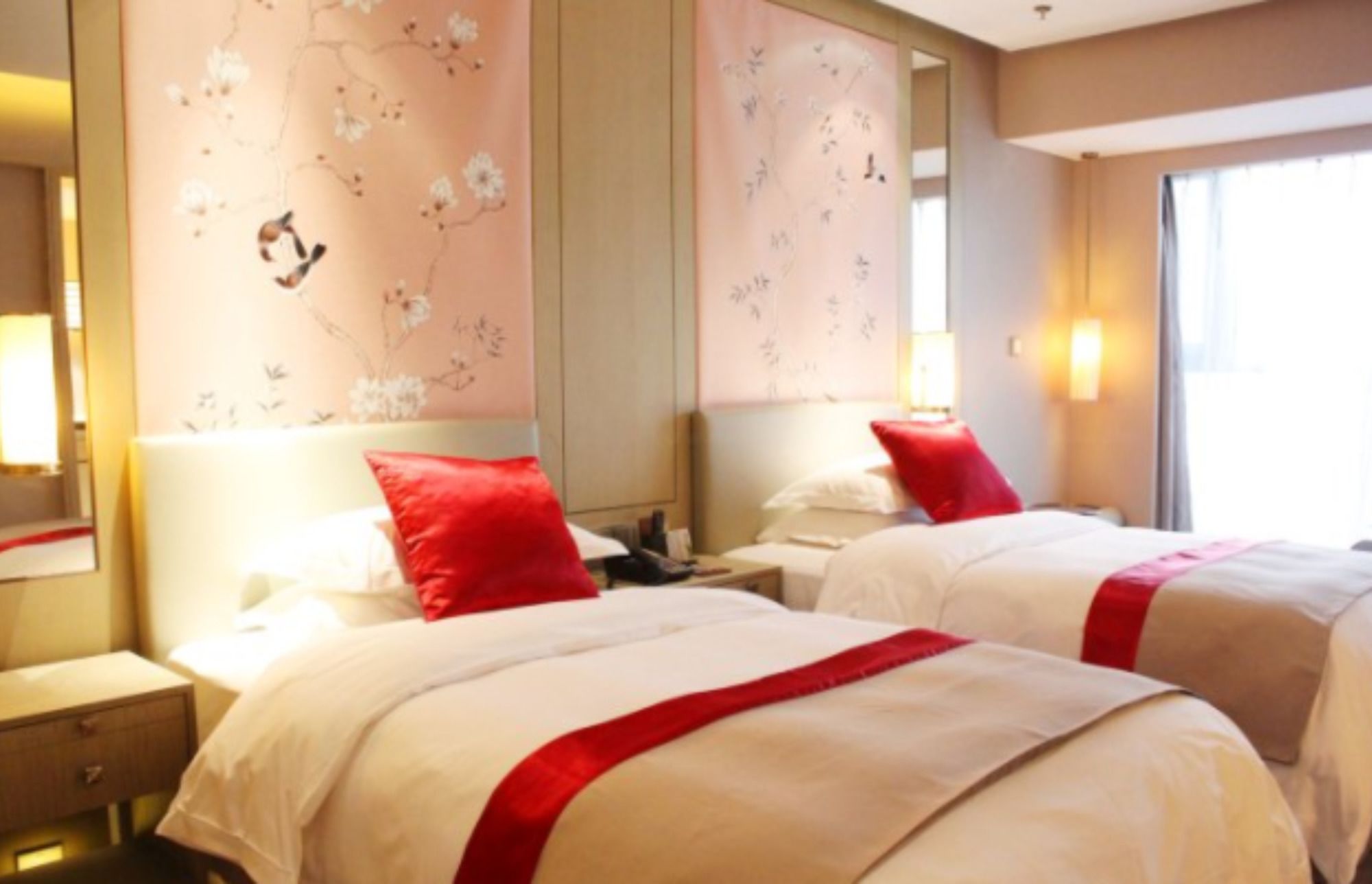 Фото DoubleTree by Hilton Weihai