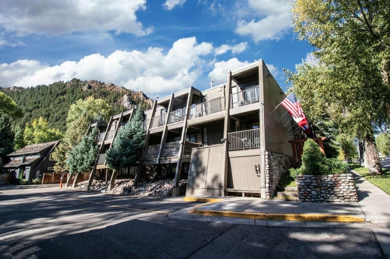 Фото Aspen Mountain Lodge