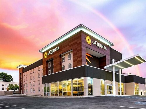 Гостиница La Quinta Inn & Suites by Wyndham Spokane Downtown в Спокане