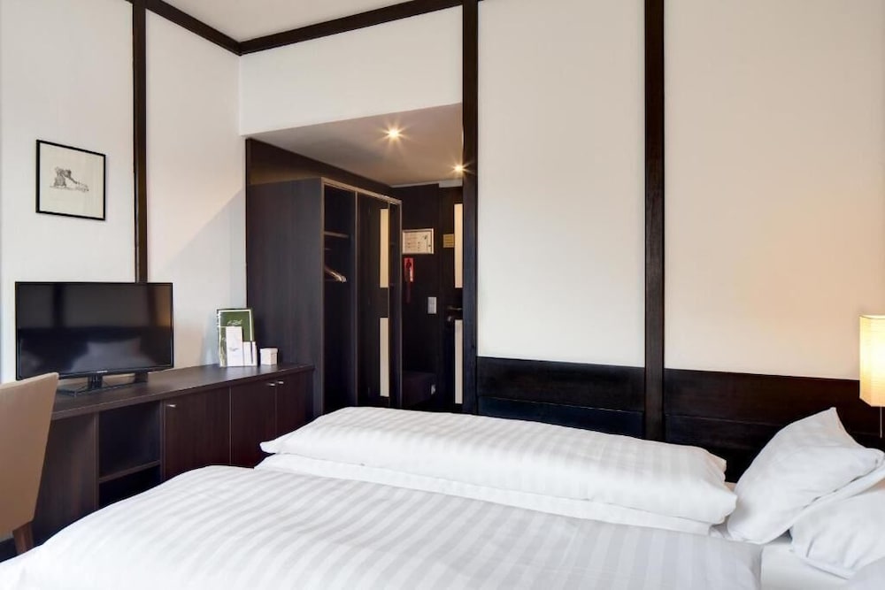 Фото Hotel Central