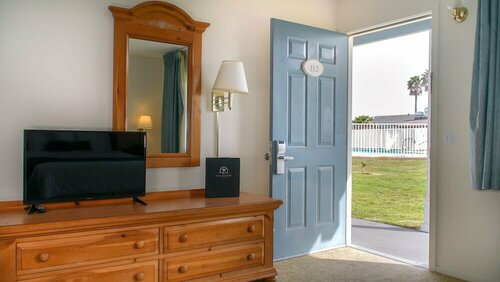 Гостиница San Simeon Lodge в Сан-Симеоне